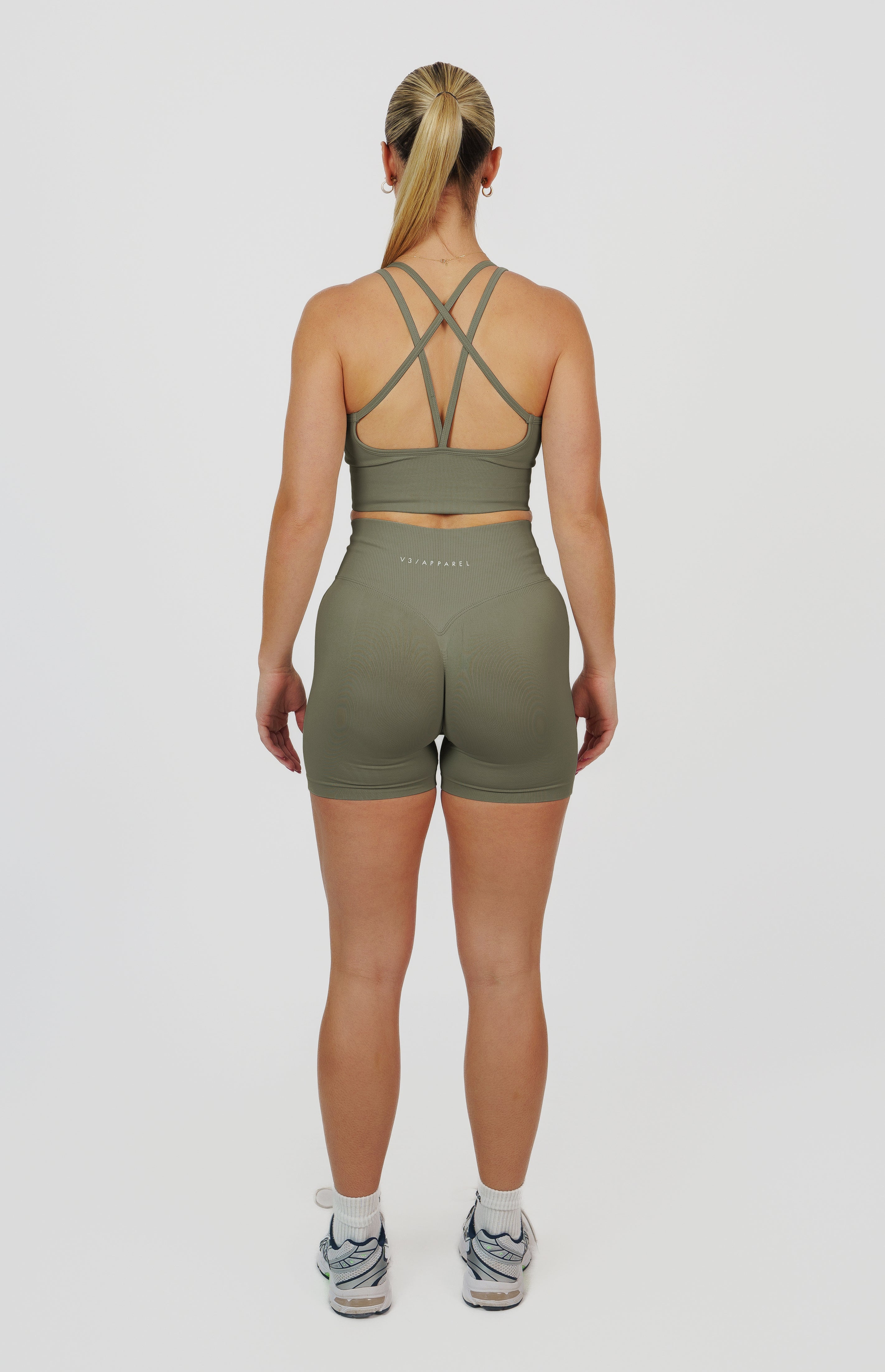 Form Seamless Scrunch Shorts & Sports Bra Set - Olive Green
